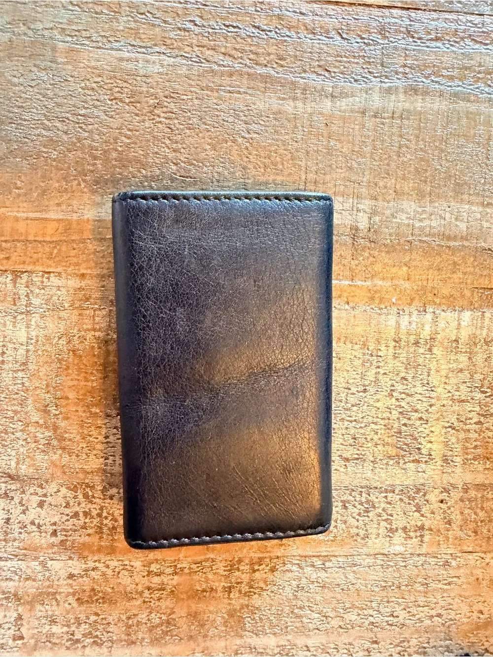 Gucci compact black